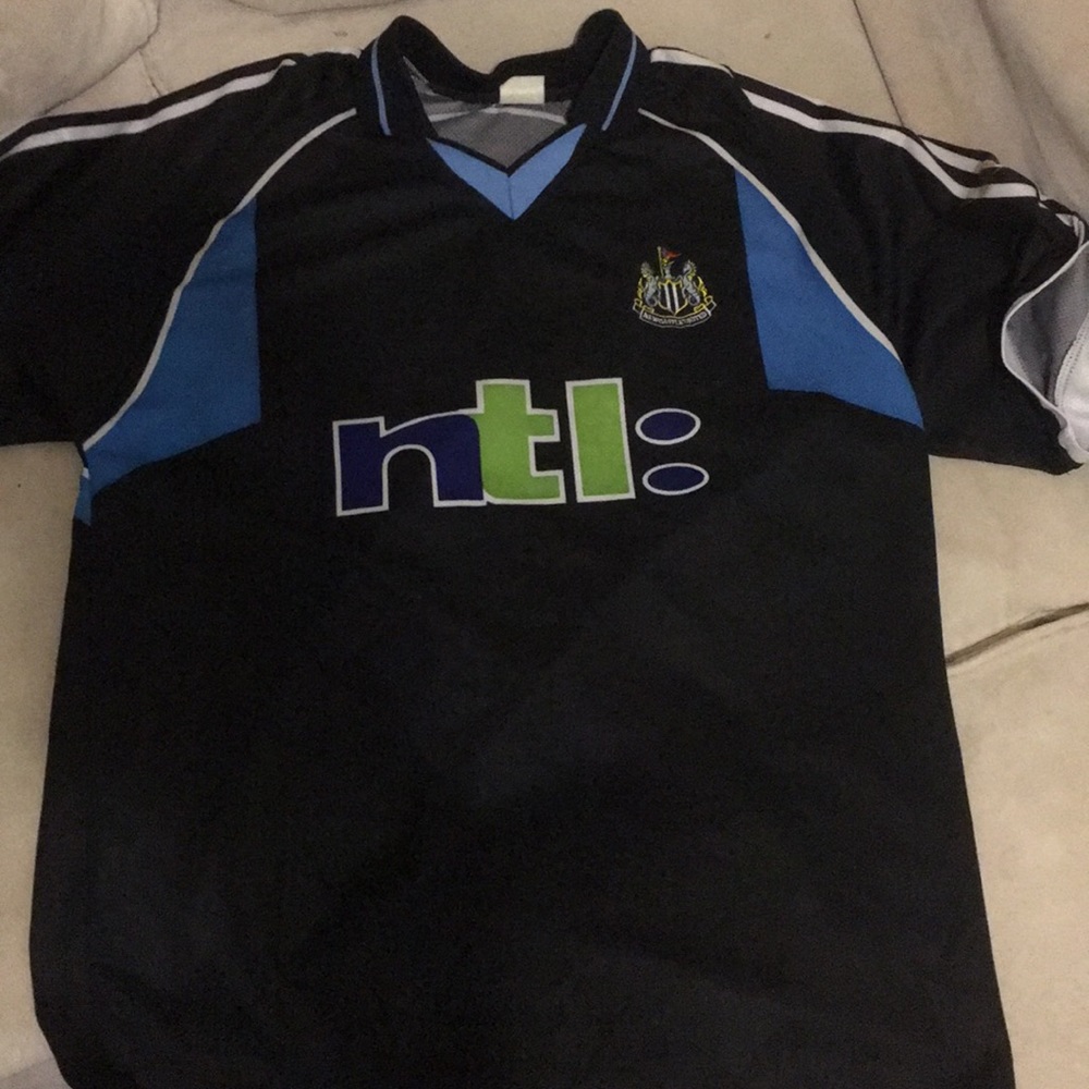 Replica newcastle united jersey
